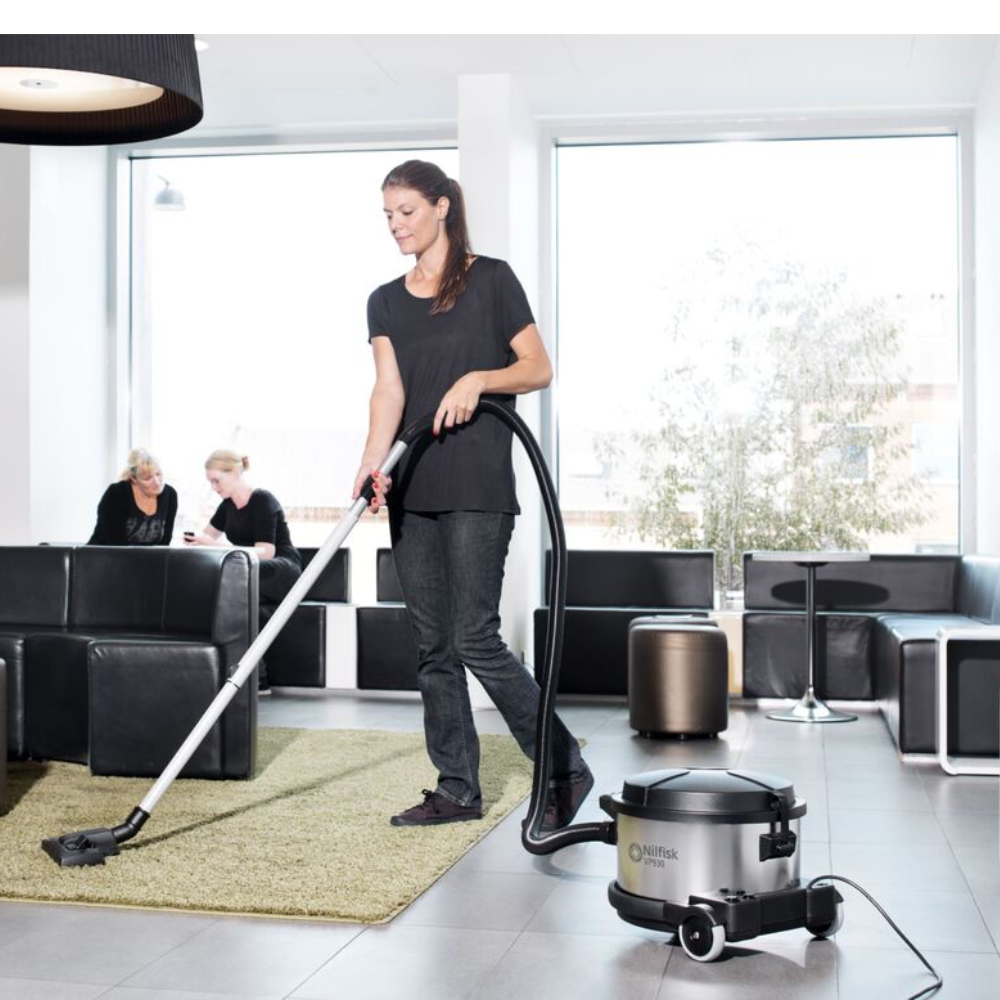 commercial vacuum cleaners