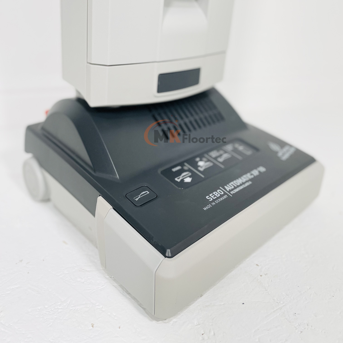 SEBO XP10 Upright Vacuum Cleaner - Commercial Grade 90547GB