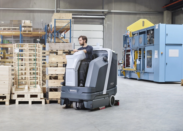 Ride On Industrial Floor Scrubber Dryers