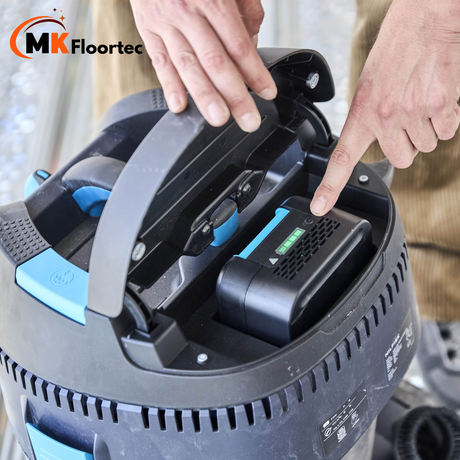 Nilfisk AERO 21B-W0M PC M-Class Cordless Battery Vacuum Dust Extractor