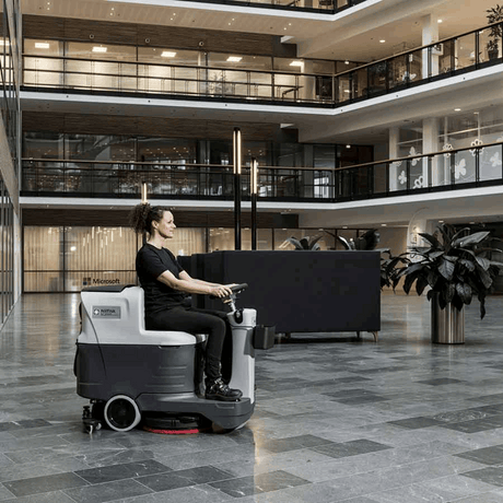 Nilfisk SC100 ride-on scrubber dryer CM9087411020-01