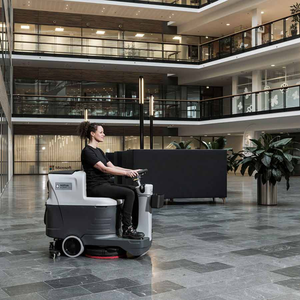 Nilfisk SC2000 53B Micro Ride On Battery Powered Scrubber Dryer With Charger