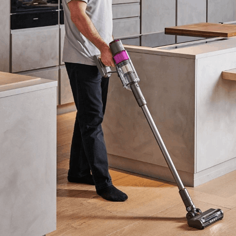 SEBO BALANCE A1 MAGENTA battery vacuum, lightweight and ergonomic, designed for effortless daily cleaning with a 2-year warranty. 